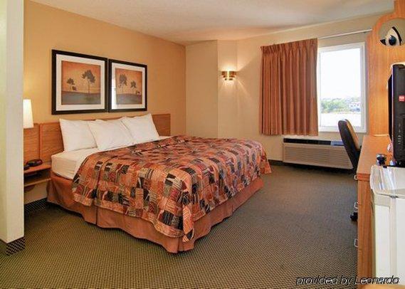 Inn Sleep Sandusky